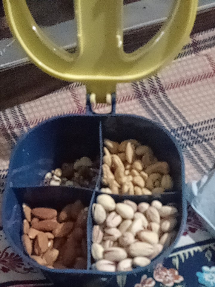 4 grid spice jar with free spoon