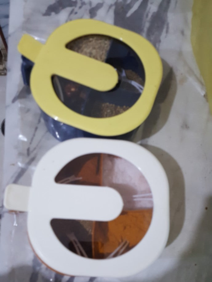 4 grid spice jar with free spoon